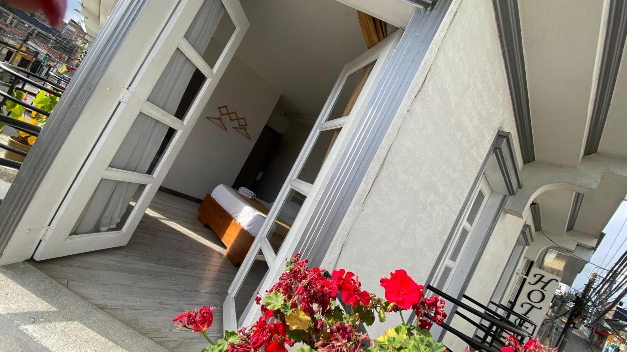 Hotel Valcon 산타 로사 데 카발 외부 사진